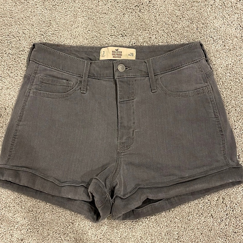 Hollister - Gray High Rise Shorts, size 3